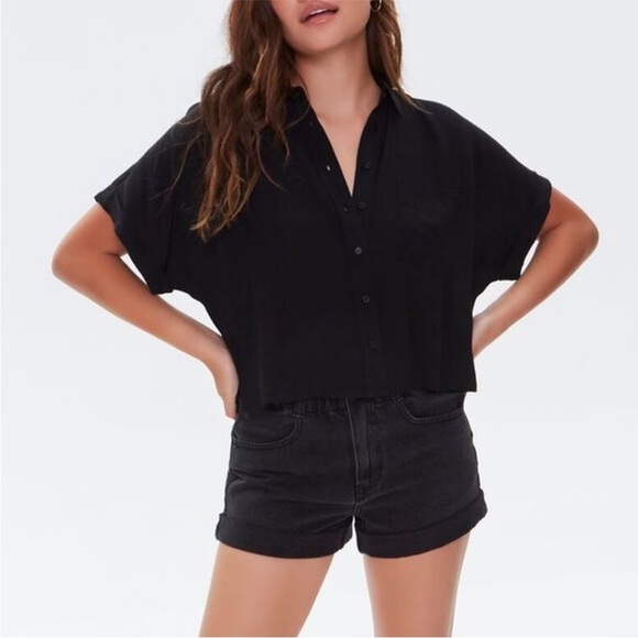 Black Short Sleeve Button-Up Cropped Blouse - Size Small - Picture 4 of 5